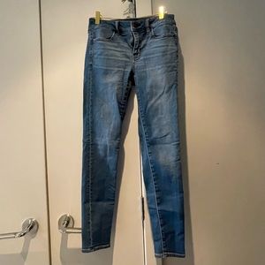Size 2 American Eagle Skinny Jeans